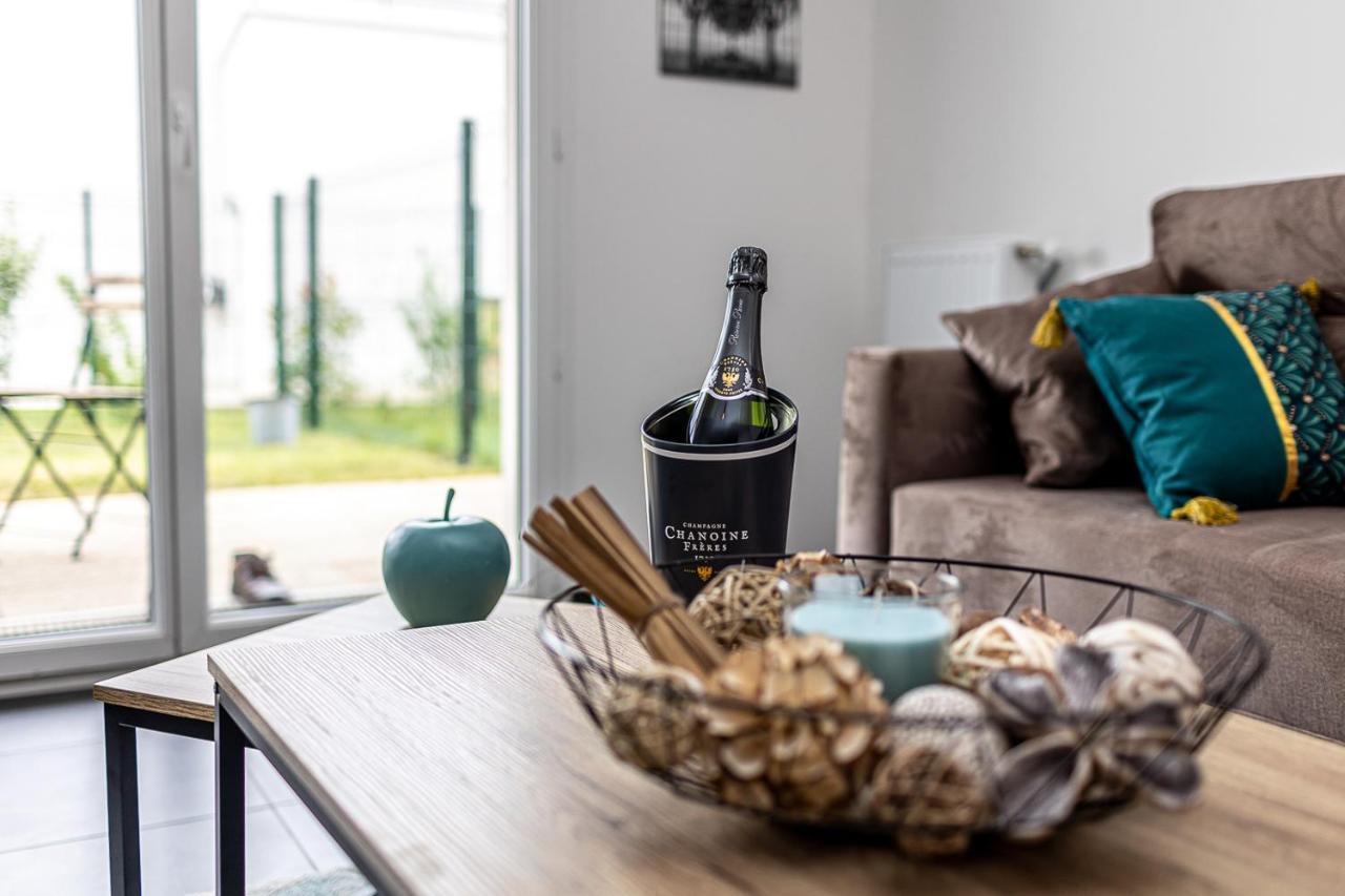 King Size Bed - Free Private Parking - Garden & Terrace - 14Min From Disneyland Ferrières-en-Brie Exterior foto
