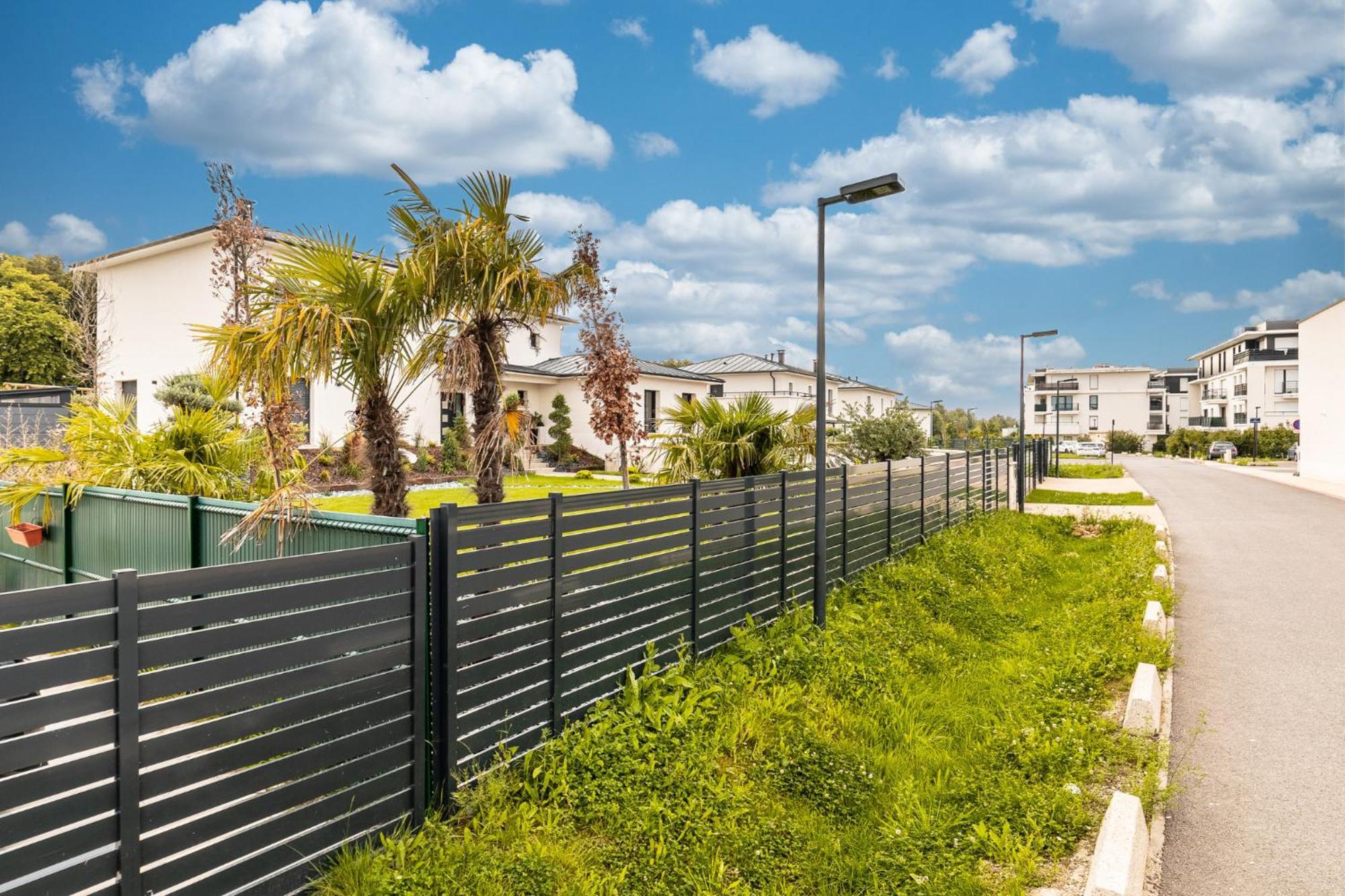 King Size Bed - Free Private Parking - Garden & Terrace - 14Min From Disneyland Ferrières-en-Brie Exterior foto